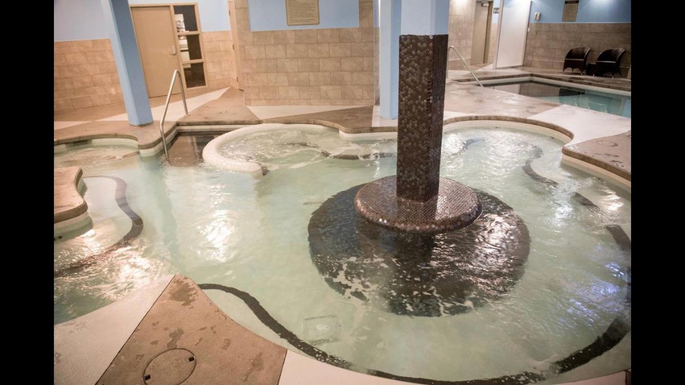 Adventurer'S Escape~ Mountain Luxury Resort Канмор Экстерьер фото